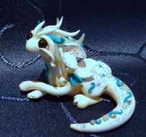 PREMO Sculpey Drache weiß, verkauft